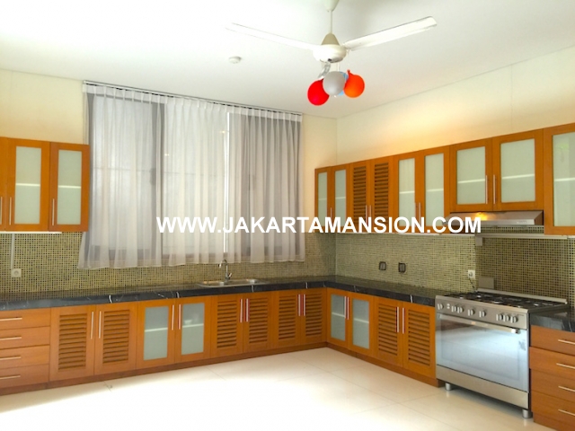 HR574 House for rent at senopati kebayoran baru for lease disewakan