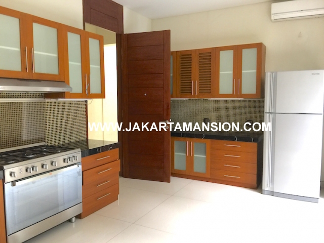 HR574 House for rent at senopati kebayoran baru for lease disewakan