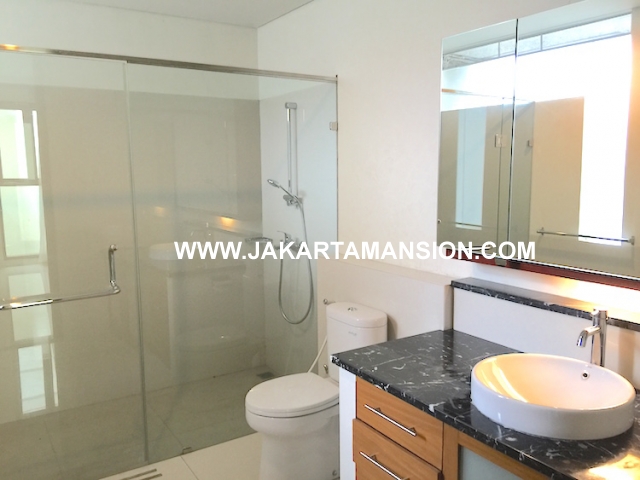 HR574 House for rent at senopati kebayoran baru for lease disewakan