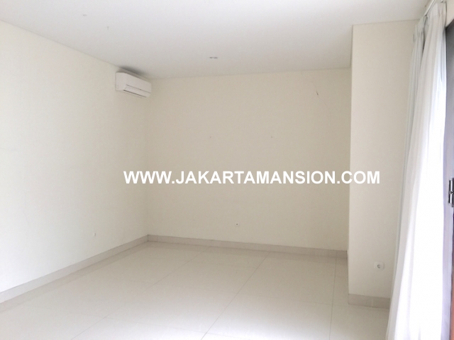 HR574 House for rent at senopati kebayoran baru for lease disewakan