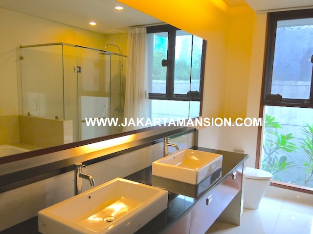 HR574 House for rent at senopati kebayoran baru for lease disewakan