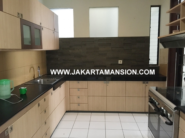HR585 House for rent at senopati kebayoran baru 
