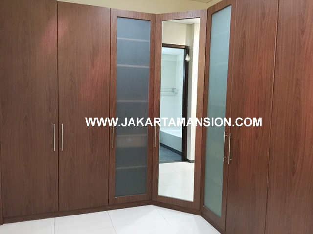 HR585 House for rent at senopati kebayoran baru 