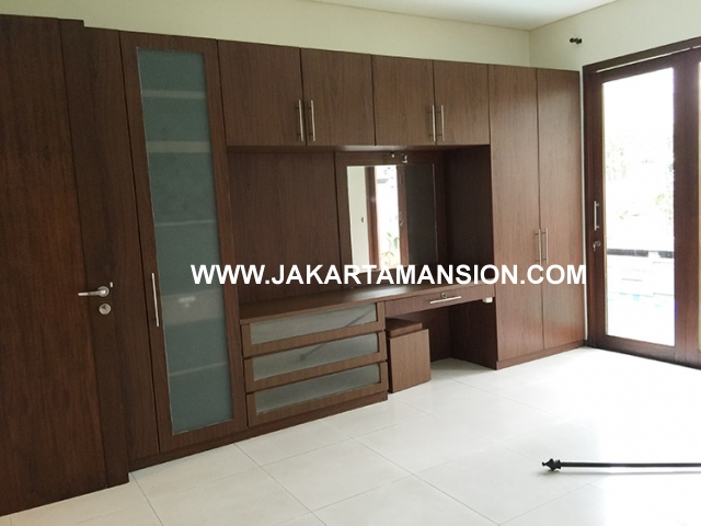 HR585 House for rent at senopati kebayoran baru 