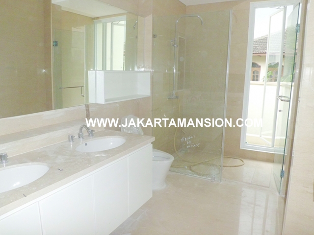 HR586 Compound for rent at Pejaten close to kemang