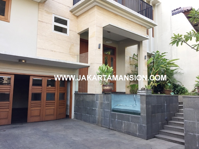 HR588 House for rent at senopati kebayoran baru
