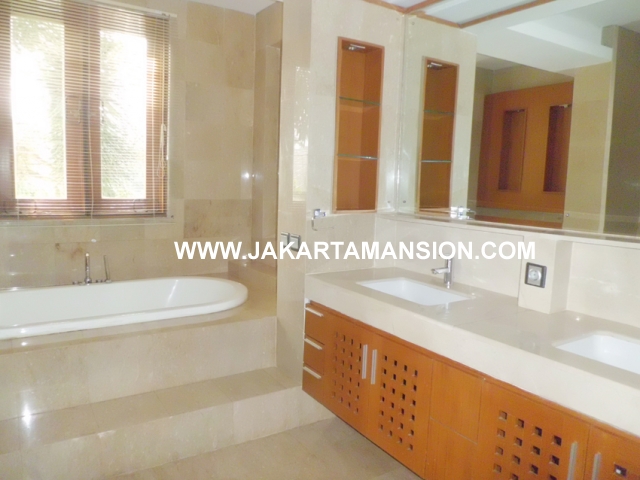 HR590 Compound for rent at Kemang