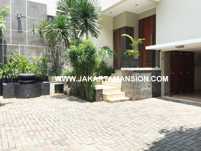 HR591 Compound for rent at Kemang