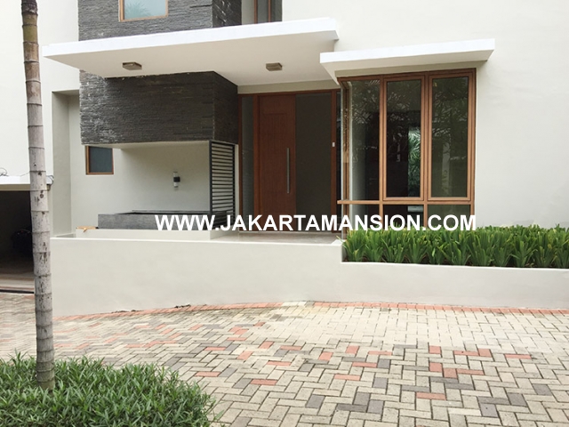 HR592 Compound for rent at Pejaten close to kemang