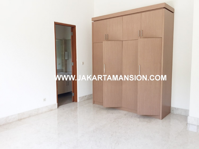HR593 Compound for rent at Kemang