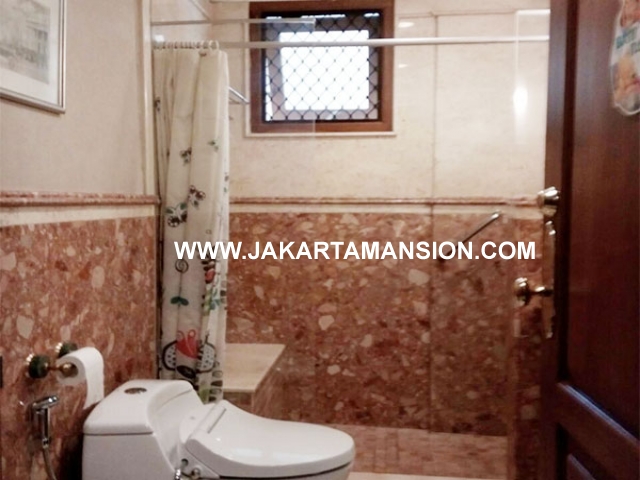 HS613 Rumah jalan sriwijaya senopati kebayoran baru dijual murah jarang ada house for sale