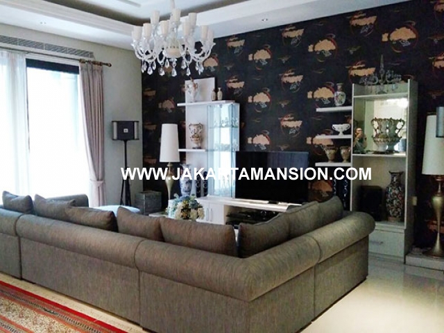 HS664 Rumah bagus jalan hanglekiu kebayoran baru dijual murah ada swimming pool dan Lift