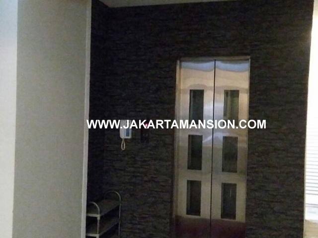 HS664 Rumah bagus jalan hanglekiu kebayoran baru dijual murah ada swimming pool dan Lift