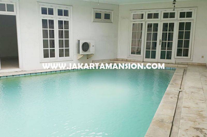 HS706 Rumah Jalan Cemara Senopati Kebayoran Baru Dijual Murah ada Pool