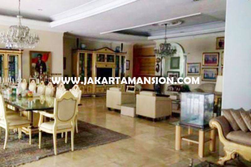 HS743 Rumah Jalan Teuku Umar Menteng Jakarta Pusat ada Pool Dijual Murah