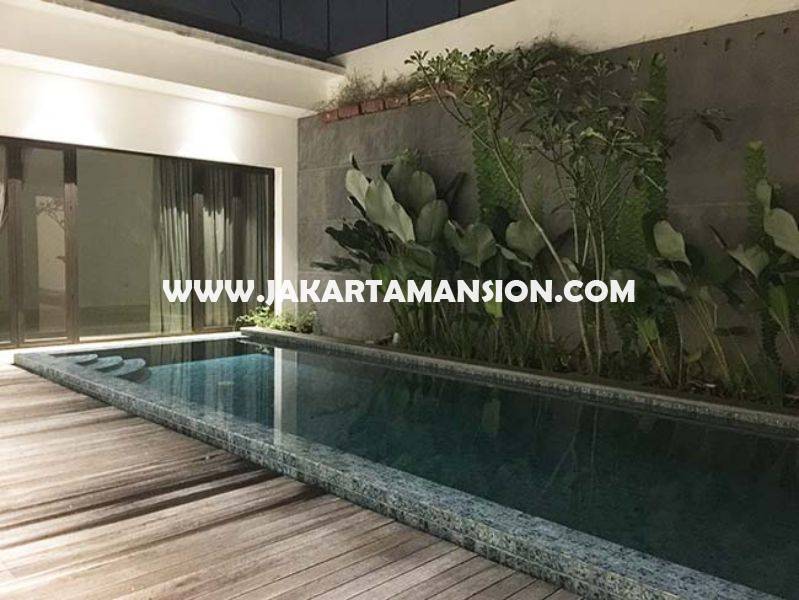 HR746 House for rent at Brawijaya