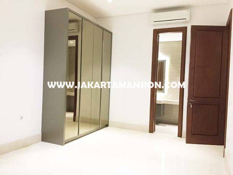 HR746 House for rent at Brawijaya