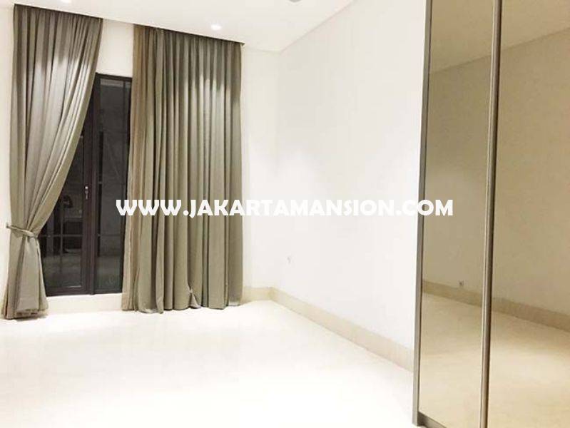 HR746 House for rent at Brawijaya