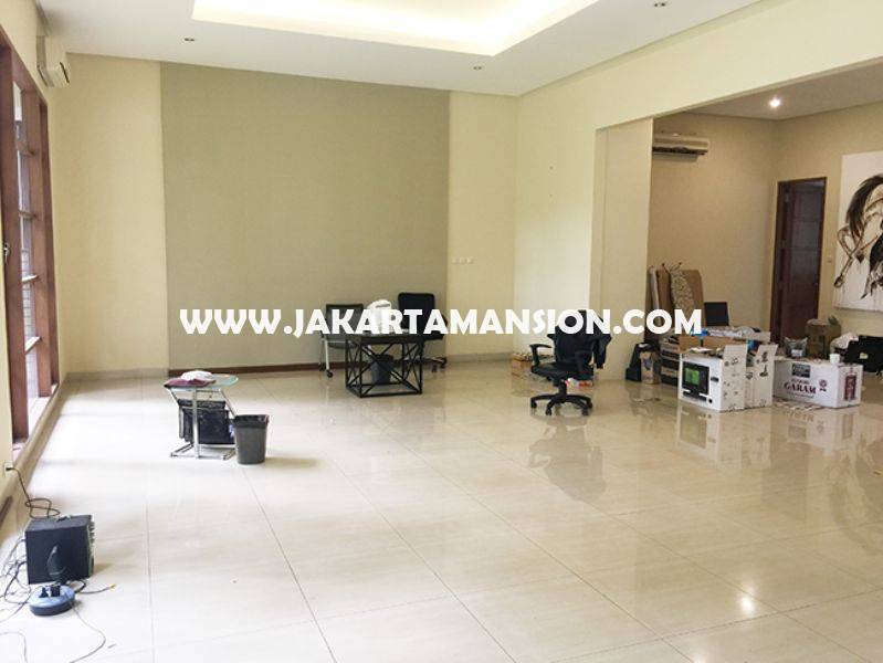 HR747 House for Lease Rent Sewa at Senopati Kebayoran Baru