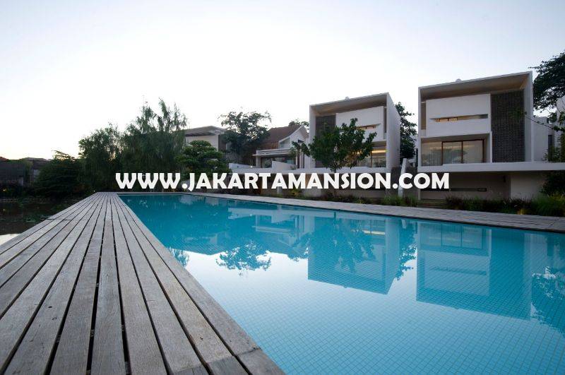 HR776 Compound House at Jatipadang For Rent Sewa Lease Wide Land and Green Area