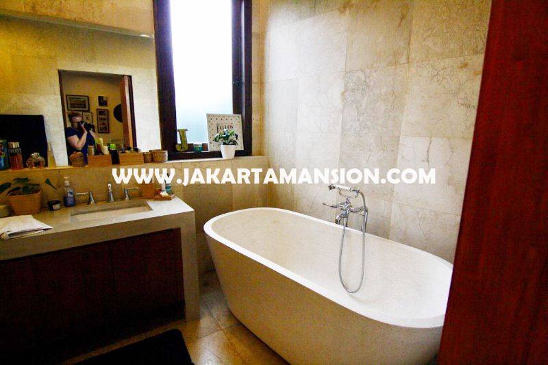 HR776 Compound House at Jatipadang For Rent Sewa Lease Wide Land and Green Area