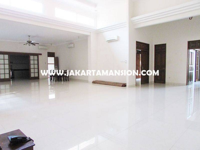HR778 House for rent sewa lease at Senayan (Kebayoran Baru) 