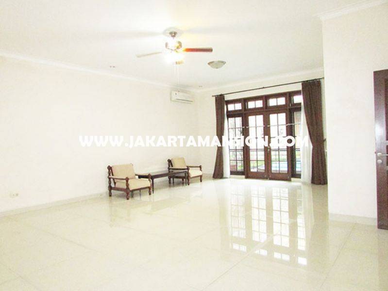 HR778 House for rent sewa lease at Senayan (Kebayoran Baru) 