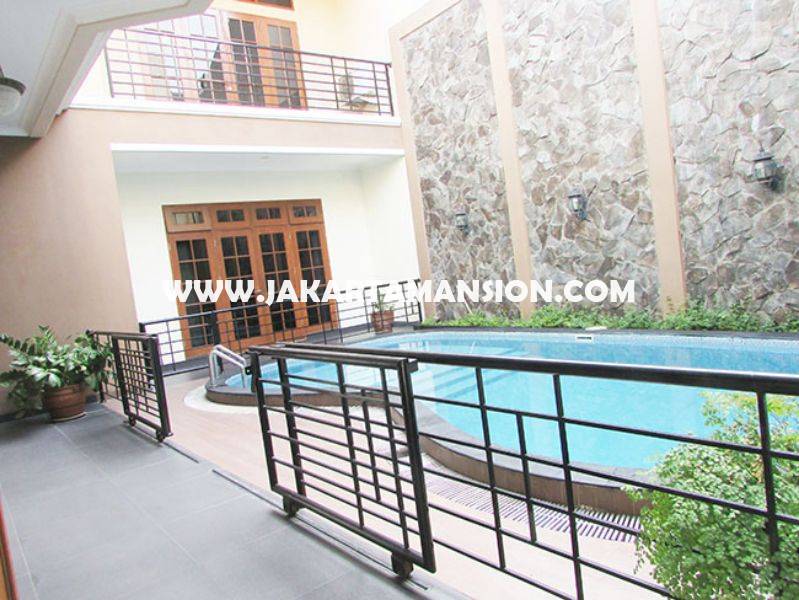 HR778 House for rent sewa lease at Senayan (Kebayoran Baru) 