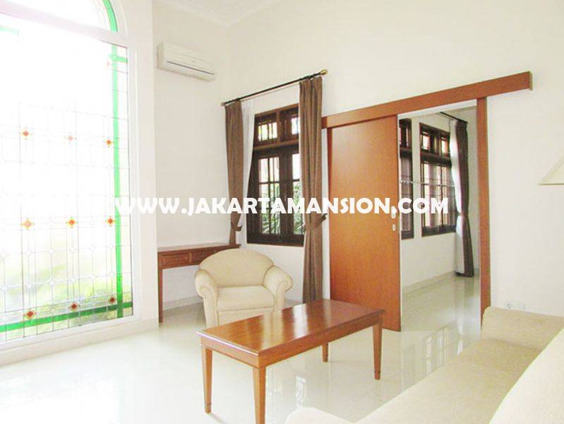 HR778 House for rent sewa lease at Senayan (Kebayoran Baru) 