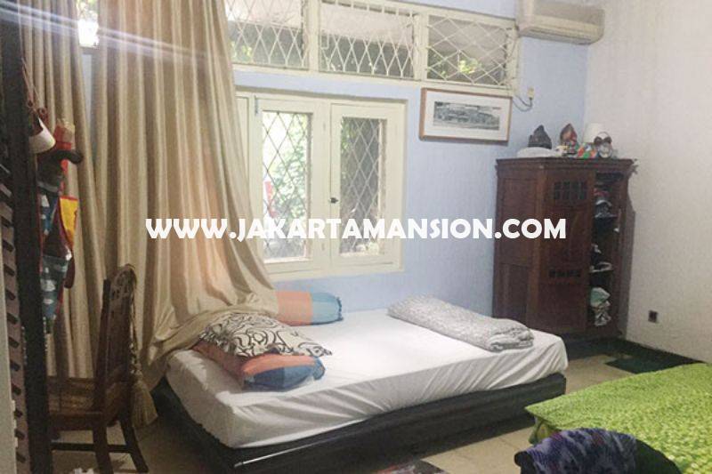 HS794 Rumah jalan Wijaya 7 Kebayoran Baru dekat Senopati Jakarta Selatan Dijual Murah
