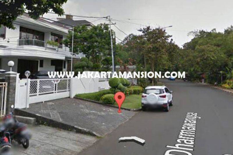 HS828 Rumah Jalan Dharmawangsa dekat Brawijaya Kebayoran Baru Dijual Murah ada Pool