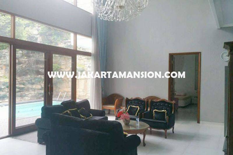 HS828 Rumah Jalan Dharmawangsa dekat Brawijaya Kebayoran Baru Dijual Murah ada Pool