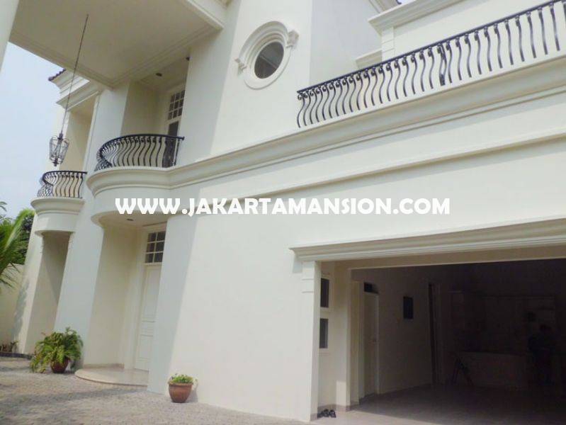 HS832 Rumah Bagus Jalan Kemang Jakarta Selatan ada Pool bebas banjir Dijual Murah