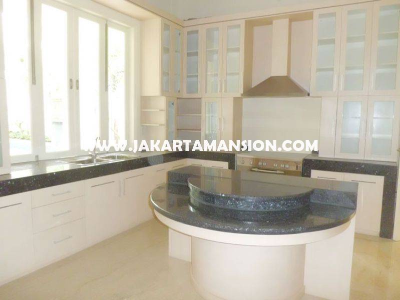 HS832 Rumah Bagus Jalan Kemang Jakarta Selatan ada Pool bebas banjir Dijual Murah