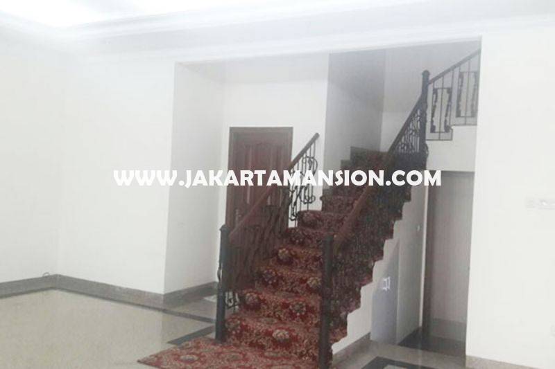 HS871 Rumah Jalan Dharmawangsa dekat Brawijaya Kebayoran Baru Dijual Murah ada Pool