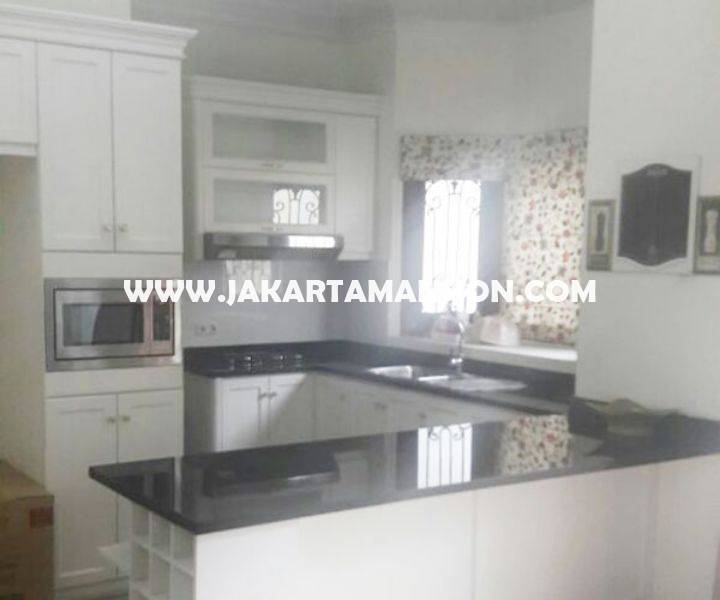 HS871 Rumah Jalan Dharmawangsa dekat Brawijaya Kebayoran Baru Dijual Murah ada Pool