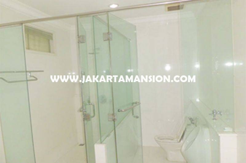 HS948 Rumah Jalan Bukit Hijau Pondok Indah 2 Lantai ada Pool Dijual Murah