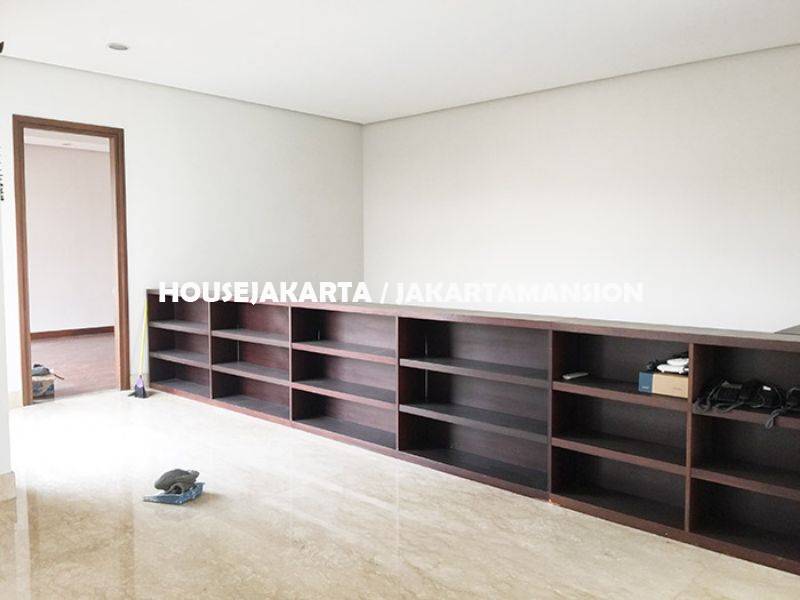 HR954 House for rent sewa lease at Pondok Indah