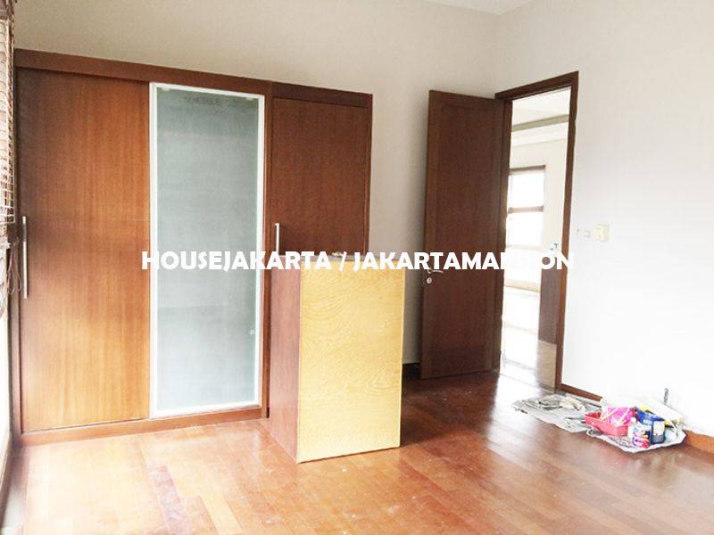 HR954 House for rent sewa lease at Pondok Indah
