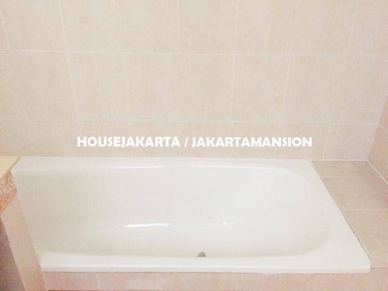 HR956 House for rent sewa lease at Pondok Indah