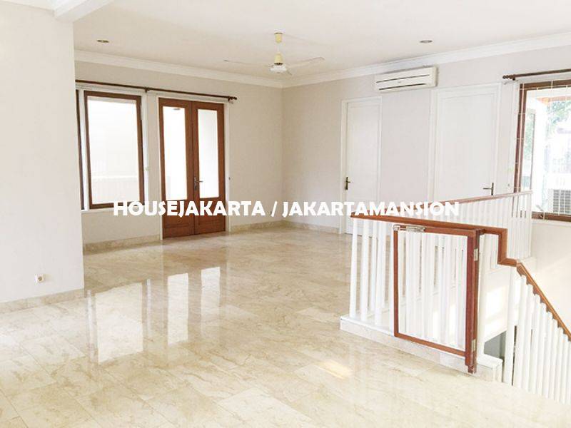 HR956 House for rent sewa lease at Pondok Indah