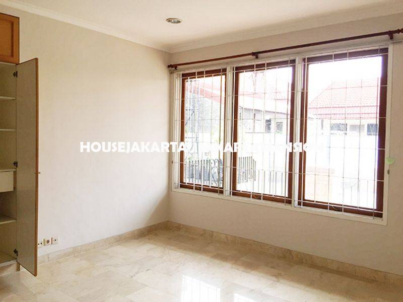HR956 House for rent sewa lease at Pondok Indah
