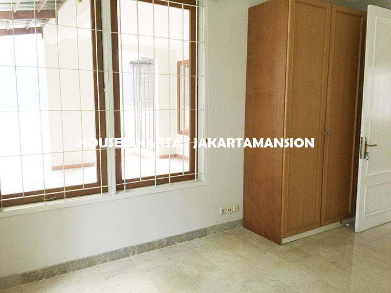 HR956 House for rent sewa lease at Pondok Indah