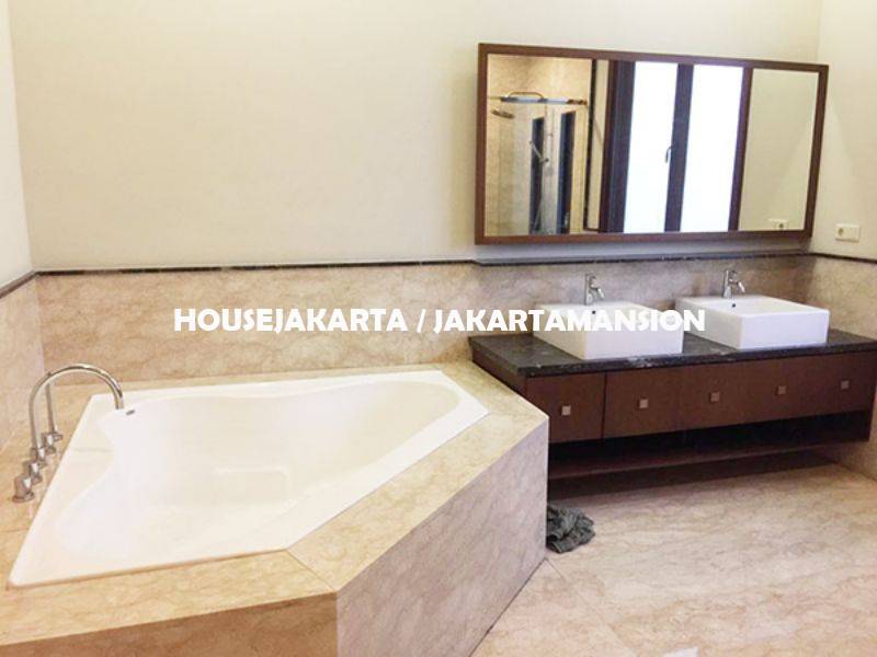 HR998 House for Rent Sewa Lease at Pondok indah 