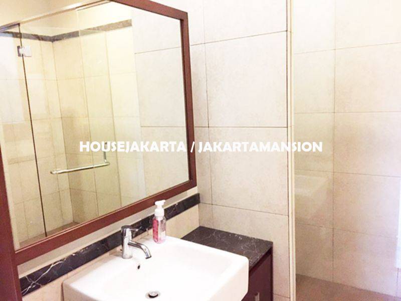 HR998 House for Rent Sewa Lease at Pondok indah 
