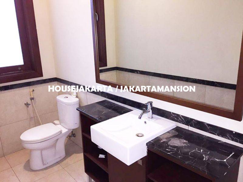 HR998 House for Rent Sewa Lease at Pondok indah 