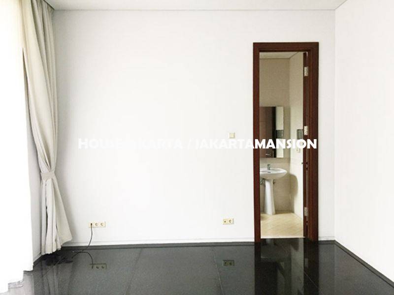 HR999 House for rent sewa lease at Pondok Indah